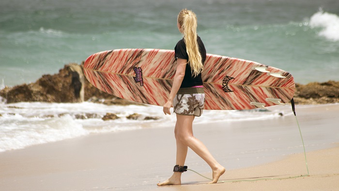Surfari in Oman: Twenty-six surfers, Omani waves and loads of fun