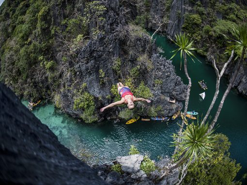 Breathtaking 2019 Red Bull Cliff Diving opener at Palawan Island in Philippines